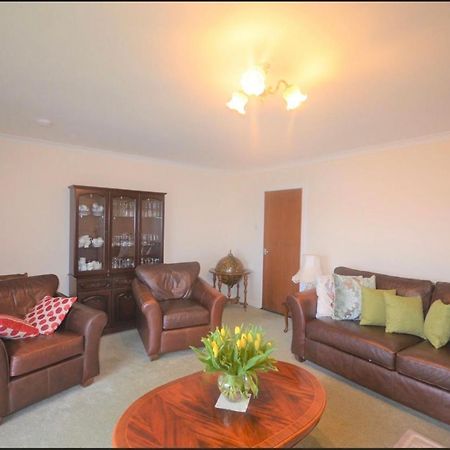 Hollyburn Villa Crulivig Екстериор снимка