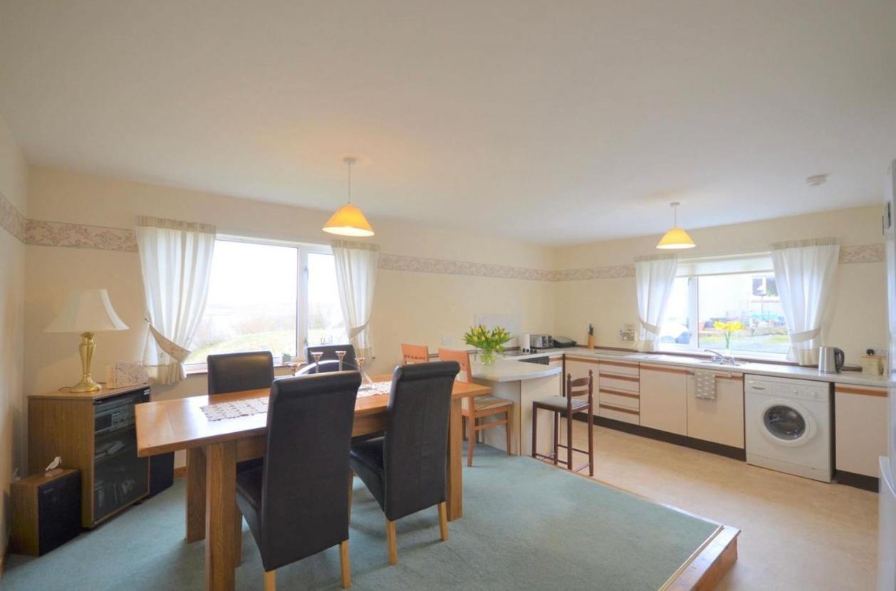 Hollyburn Villa Crulivig Екстериор снимка